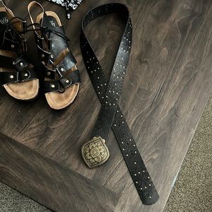 Lucky Brand Lotus black and gold buckle belt